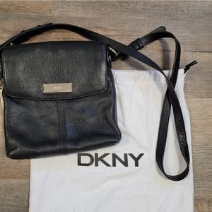 DKNY Crossbody Bag Soft Black Leather Messenger Style Gold Tone Hardware Dustbag